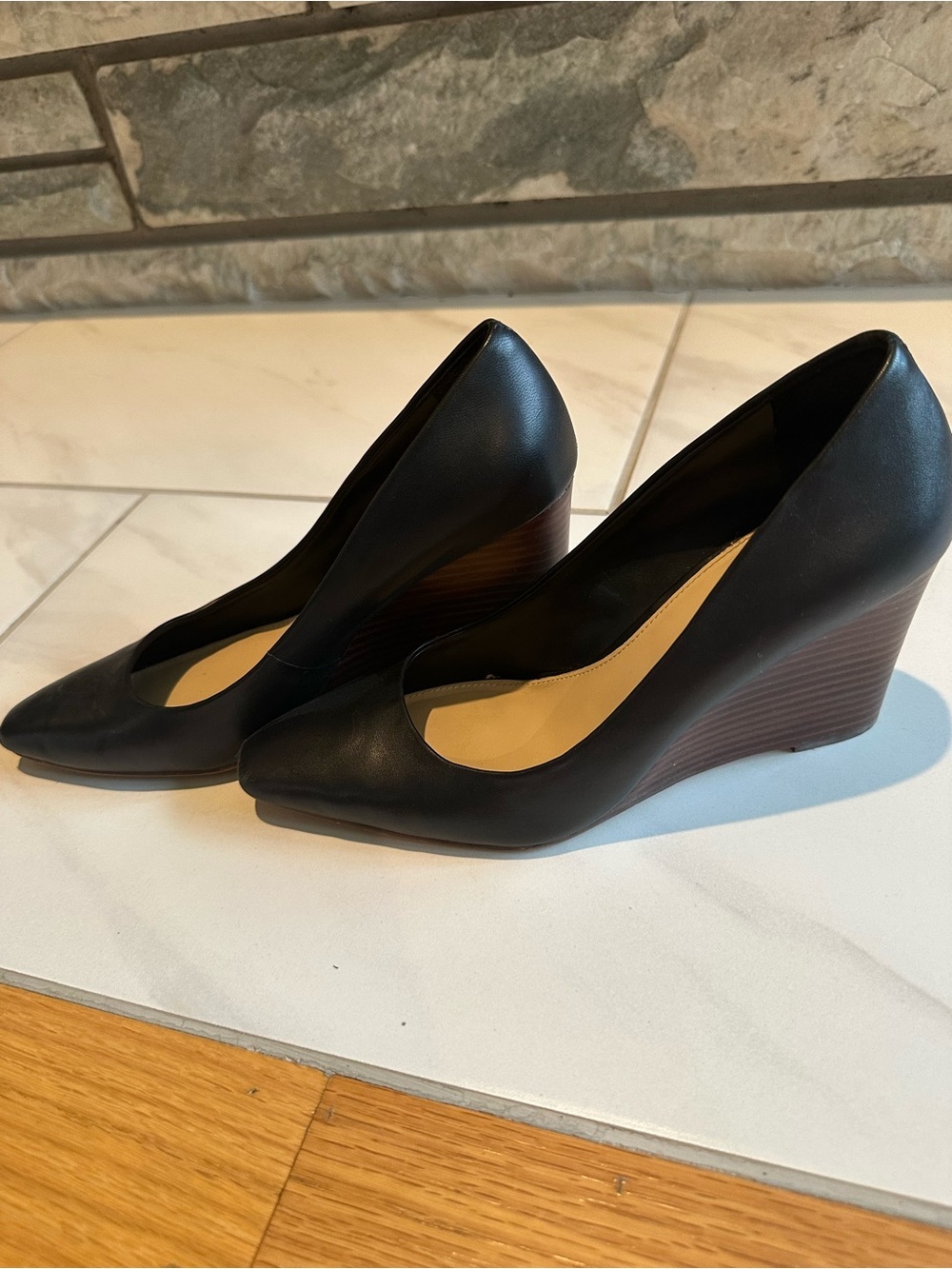 Vince Camuto Black Leather Pointed-Toe Wedge Pumps